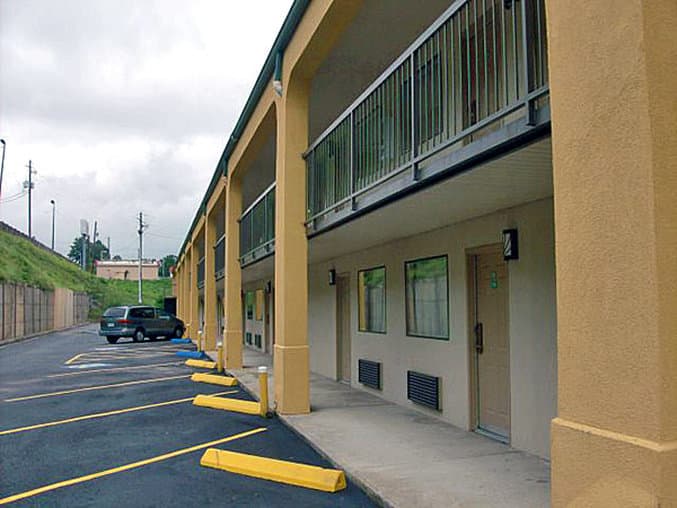 Rodeway Inn & Suites