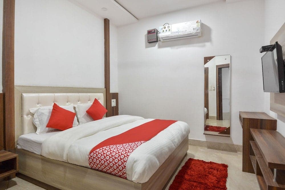 OYO 48476 Hotel Govindham