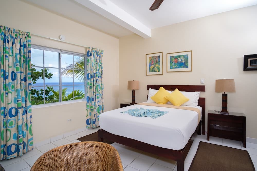Hibiscus Lodge