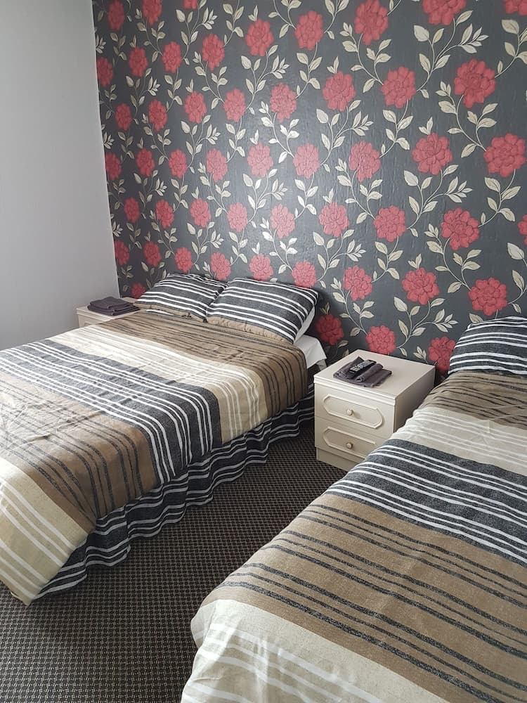 Crompton Hotel
