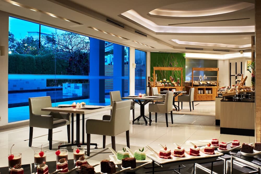 éL Hotel Royale Jakarta