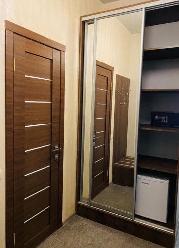 Status Hotel
