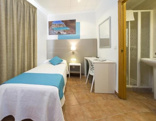 Hostal Adelino