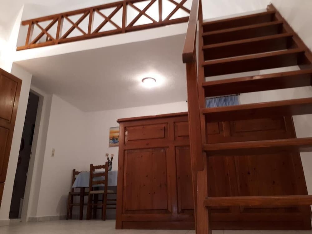 Paradisos Oia