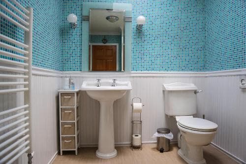 Henshire Bed & Breakfast