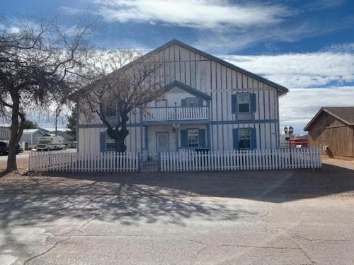 Tombstone Bordello Bed & Breakfast