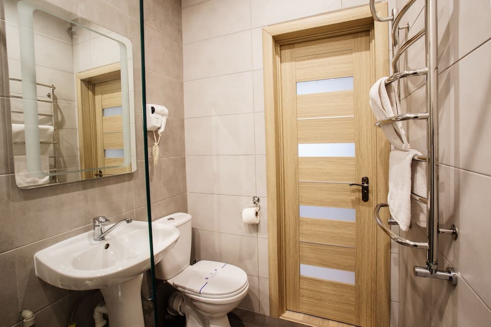Discovery B&B Hostel