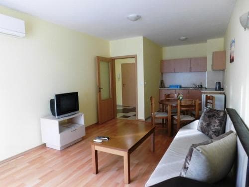 Darius Apartments