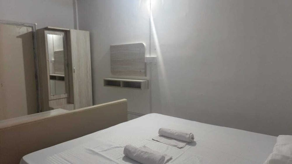 Vinayaka Inn Sittong