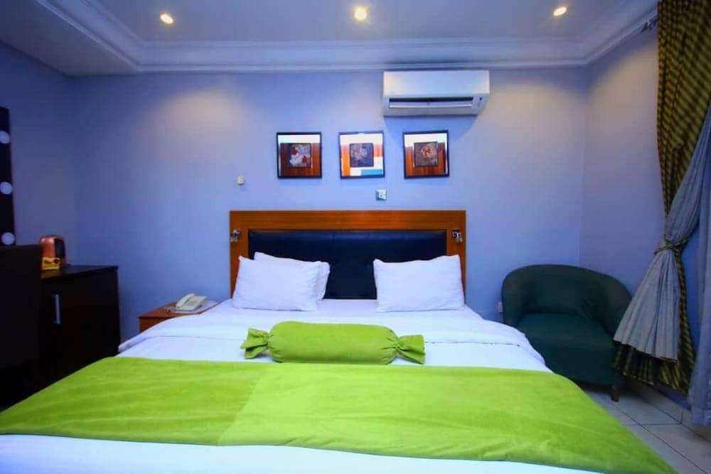 Elegance Suites Hotels