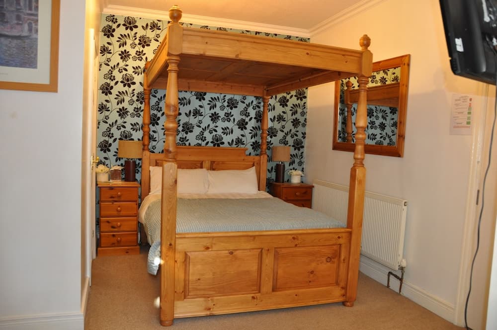 Walcot House