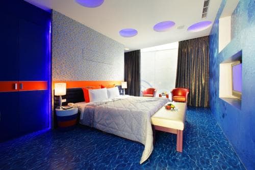 Eighth Platform Motel