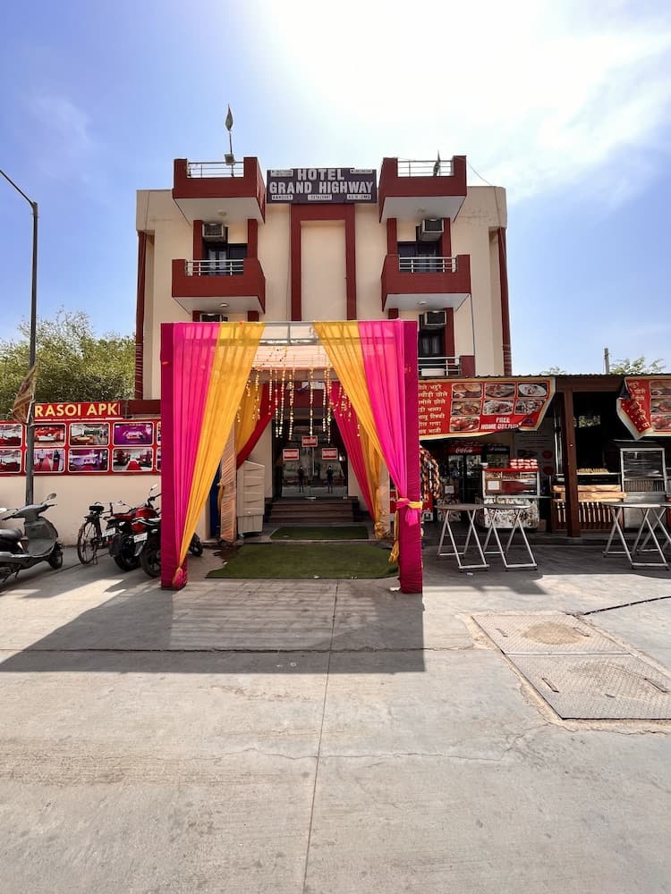 Hotel Grand Highway