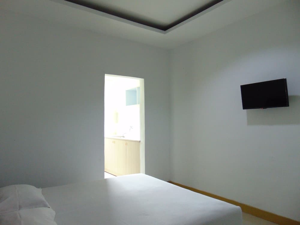 Room 868