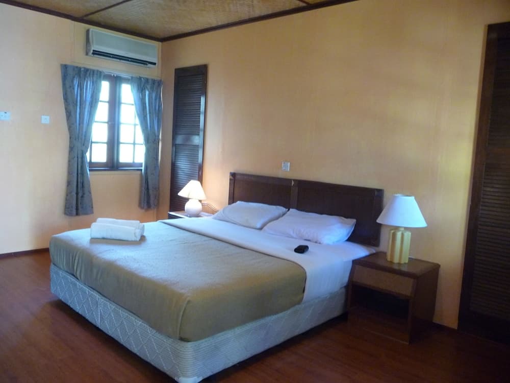 D' Coconut Island Resort