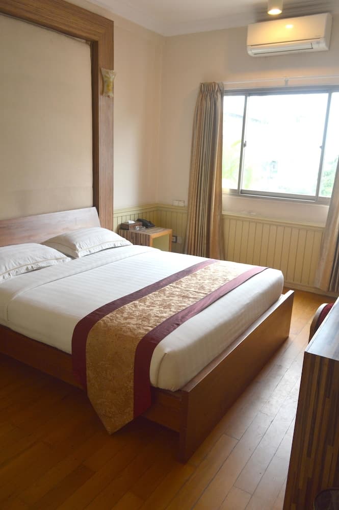Hotel 63