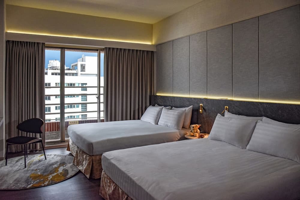 Metro Hotel