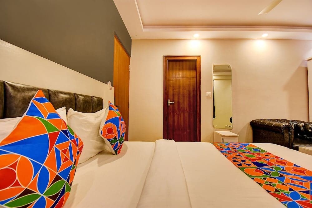 FabHotel Cozzy Inn