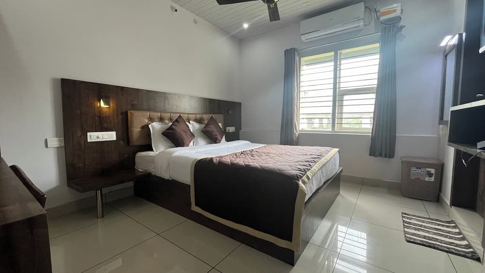 Lucent The Homely Hotel