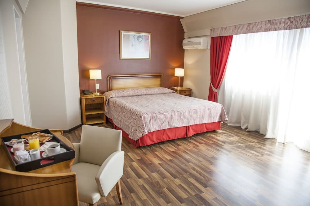 Tritone Hotel