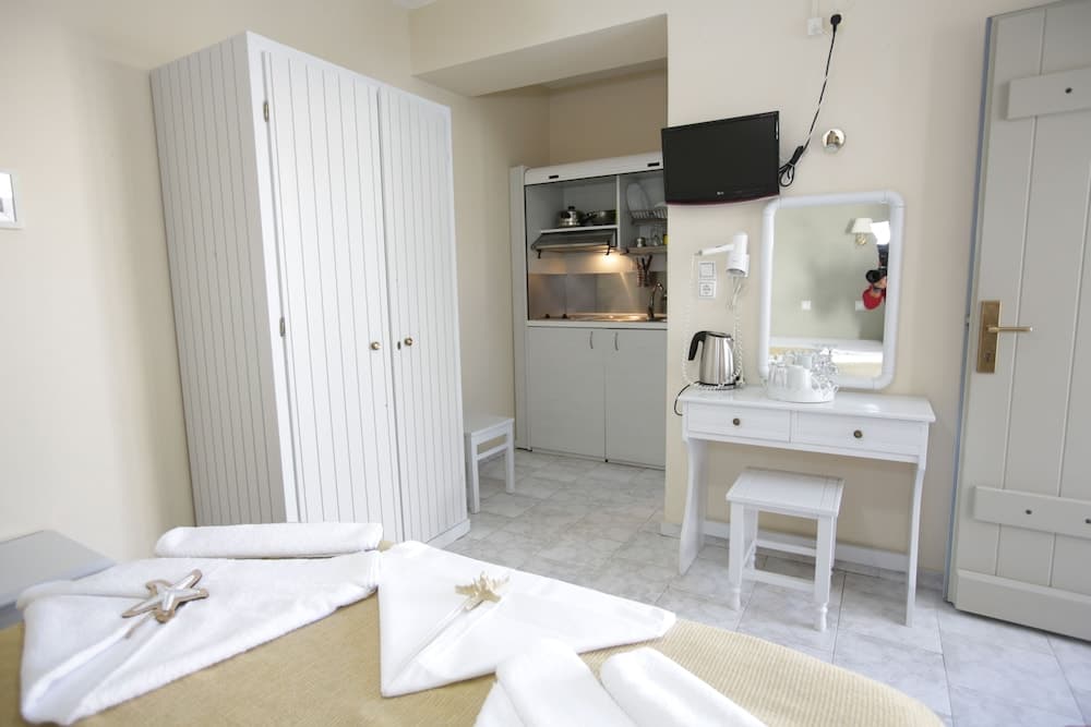 Alexandra s Rooms