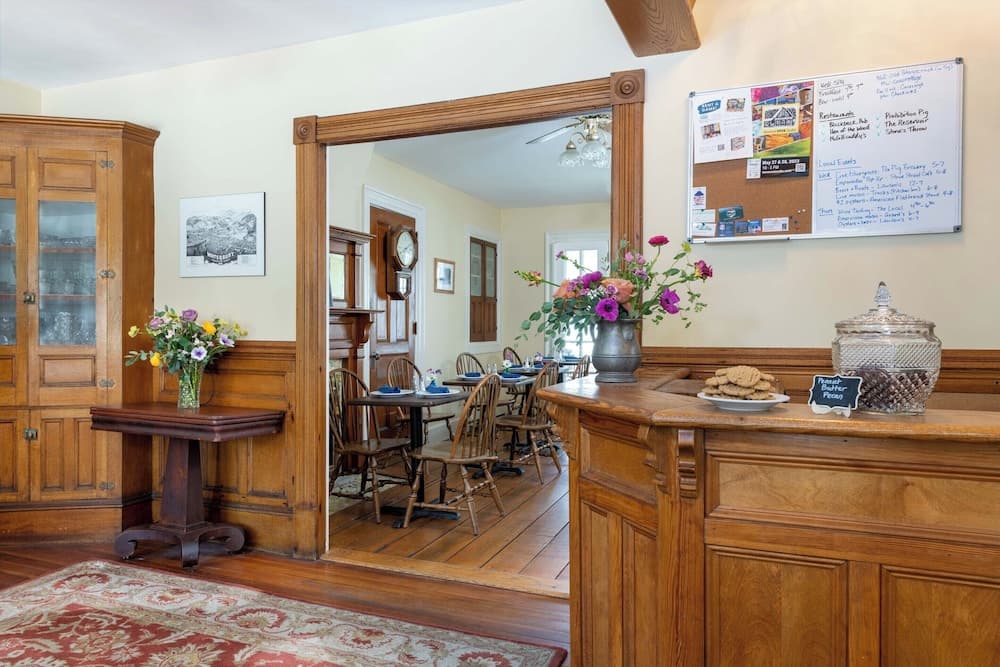Old Stagecoach Inn