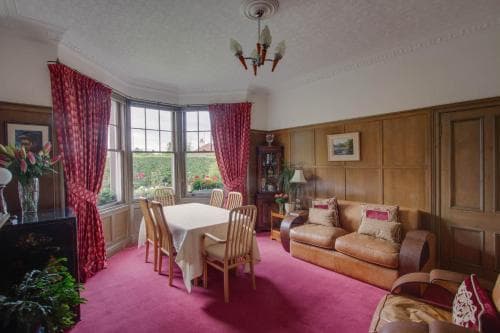 Alexandra Lodge