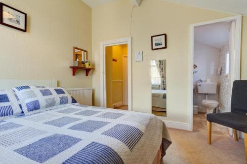 Dolphin Guesthouse