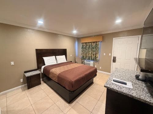 Stallion Motel