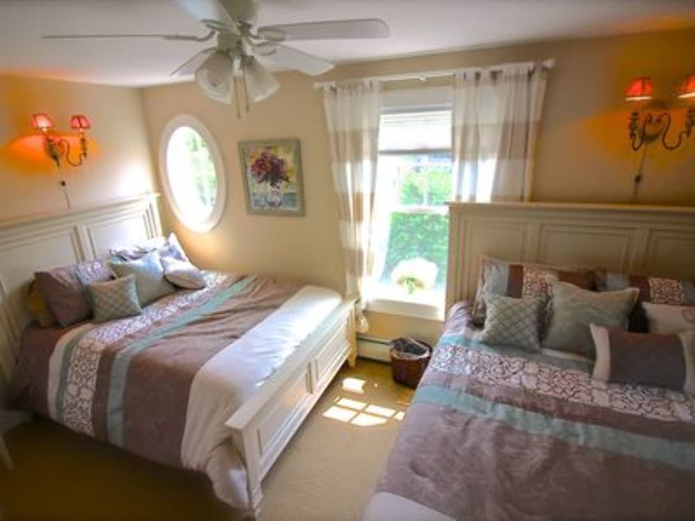 Acorn Cottage
