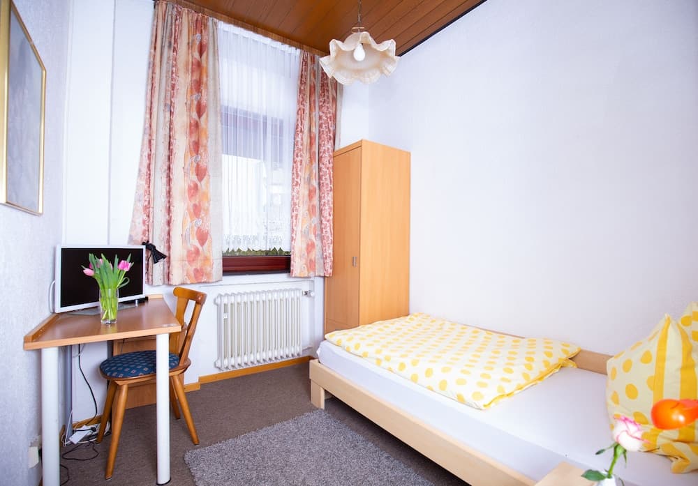 Elim Hotel