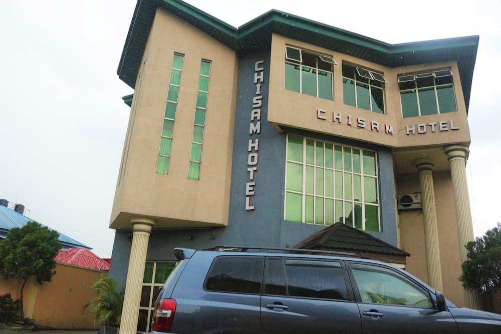 Chisam Suites
