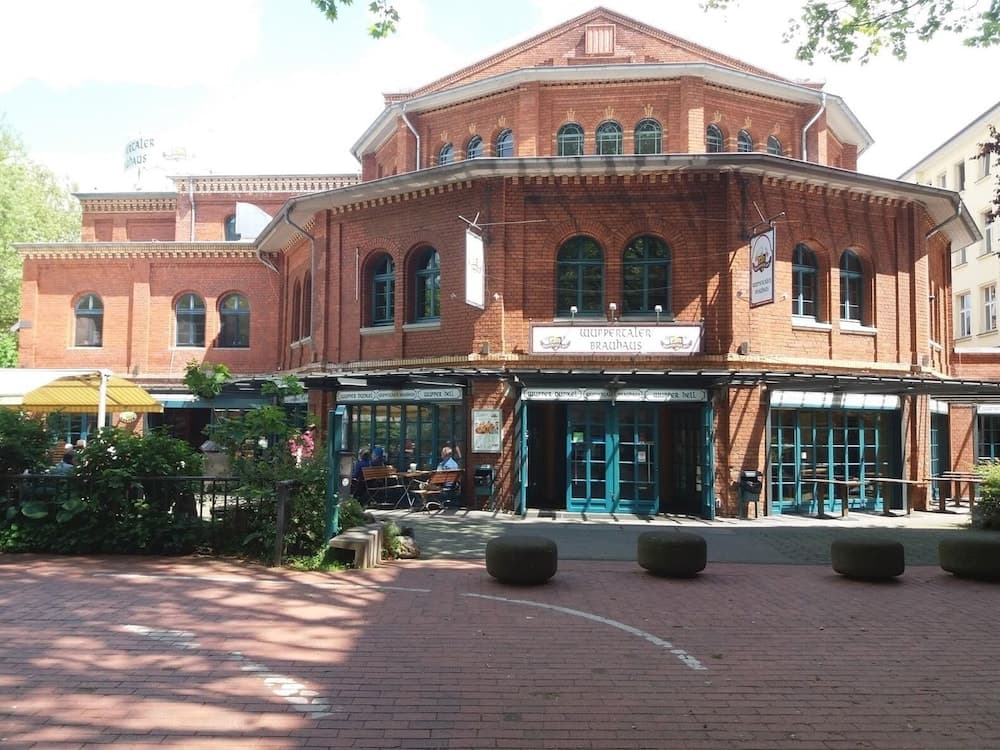 City Hotel