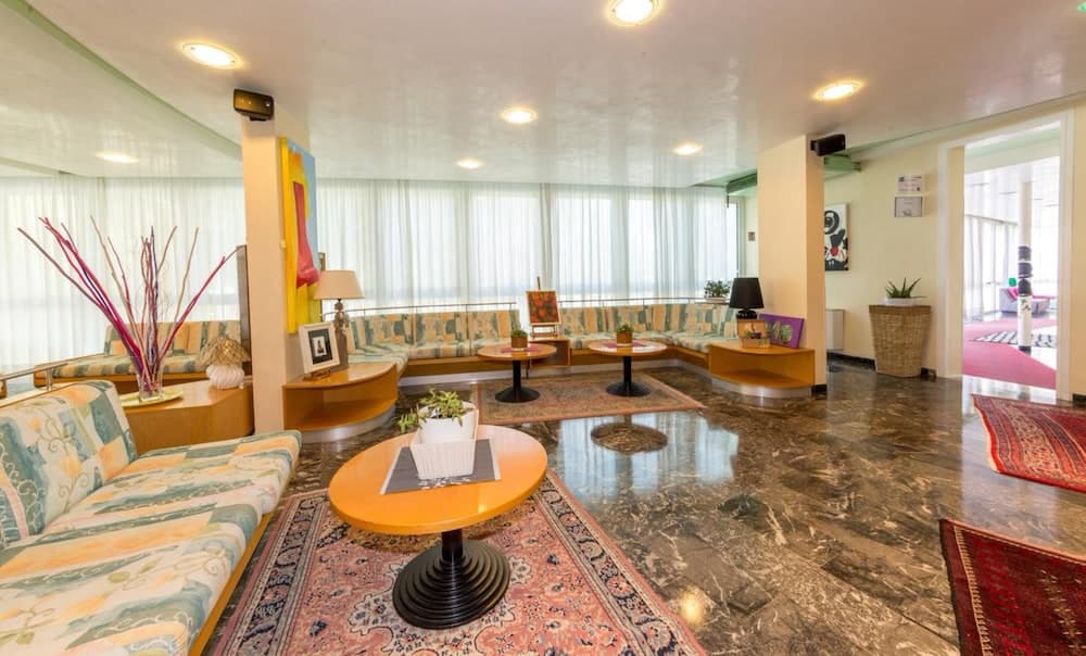 Hotel Nember