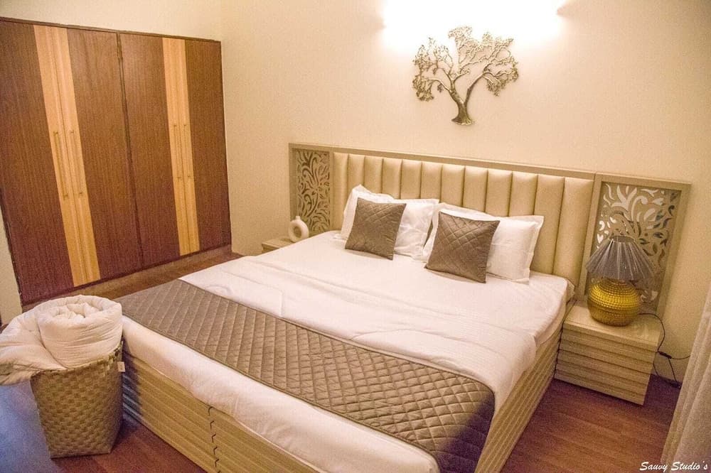 Classic Pine View Villa Kasauli