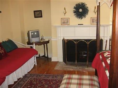 Abner Adams House B&B