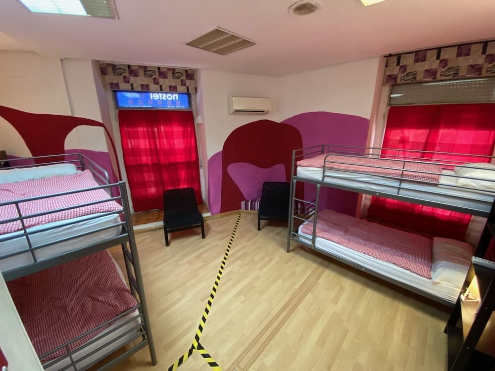 Bed Madrid Hostel