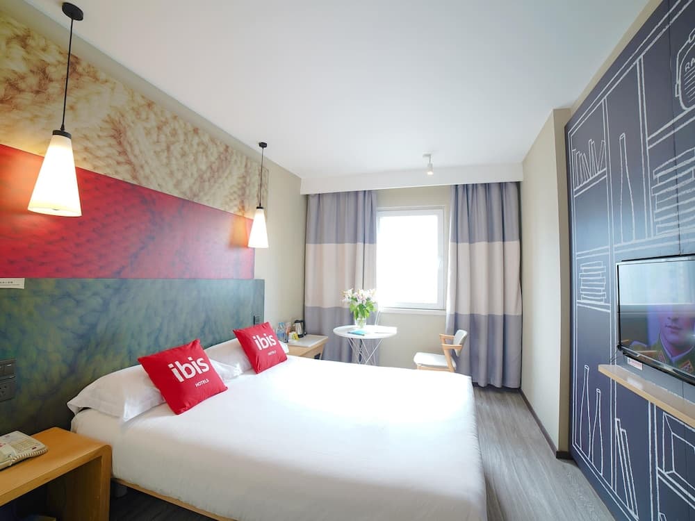 ibis Chengdu Kehua
