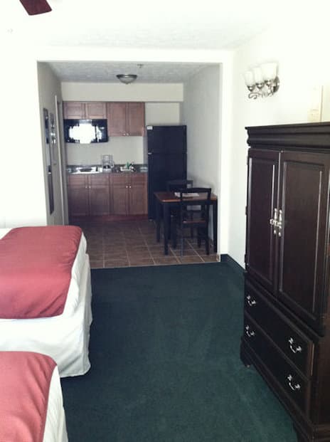 Crimson Inn