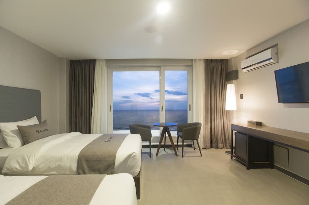 EL Hotel