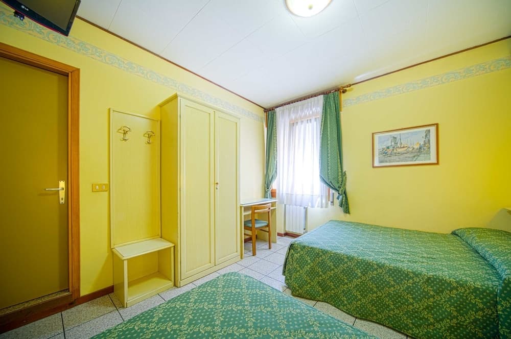 Camelia Rooms