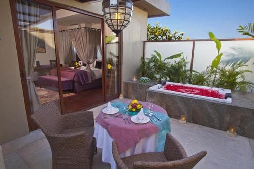 Bunga One Seminyak