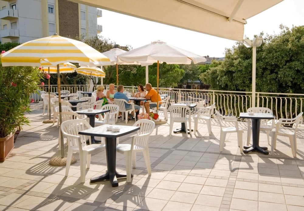 Hotel Nember