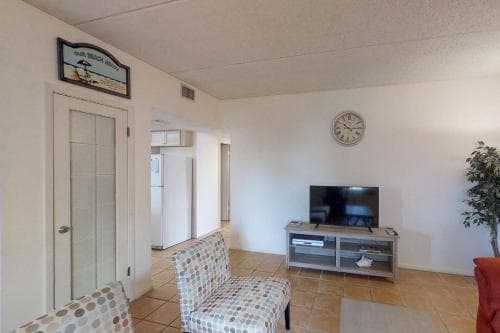 Ventura Condominiums #204