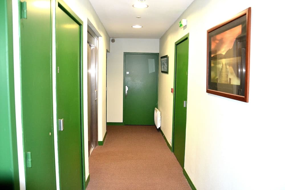 Les Benedictins Hotel