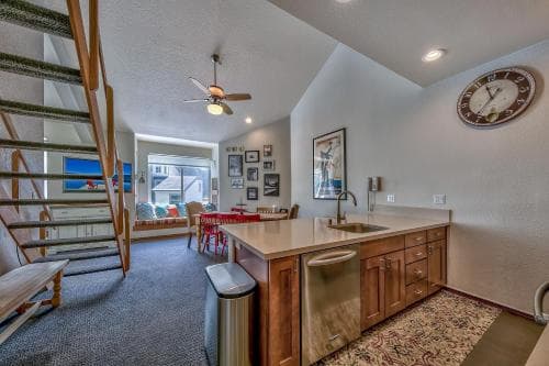 3302 Sun Meadows