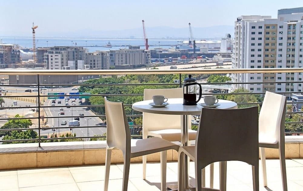 Dockside Apartments