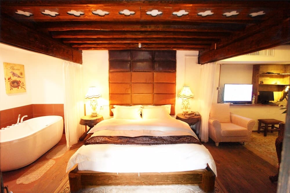 Cloudscape Boutique Inn