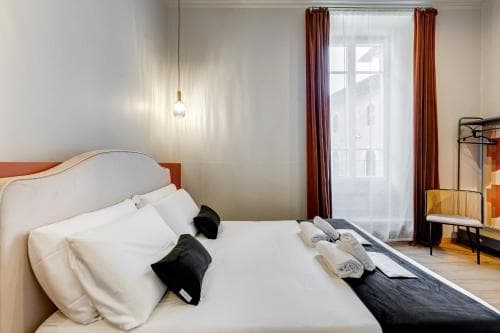 Collina Suites
