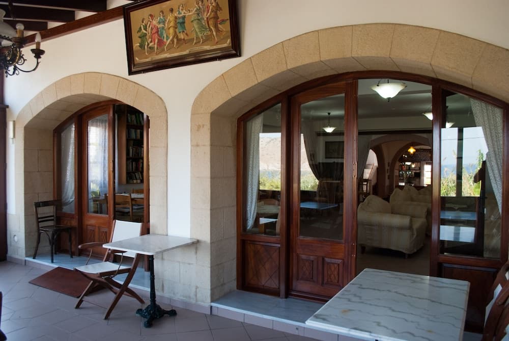 Asteri Hotel